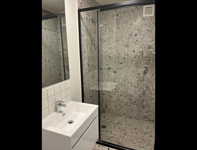 1 BEDROOM APARTMENT TO LET IN PAARDEN EILAND